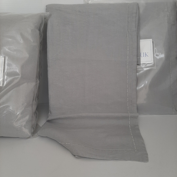 Matouk Thea 100% Linen King Duvet Cover and 2 Euro Shams Pool Gray - Picture 6 of 13